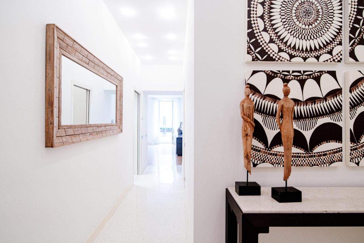 La Finestra Sul Duomo - The House Of Travelers Apartment Como Exterior photo